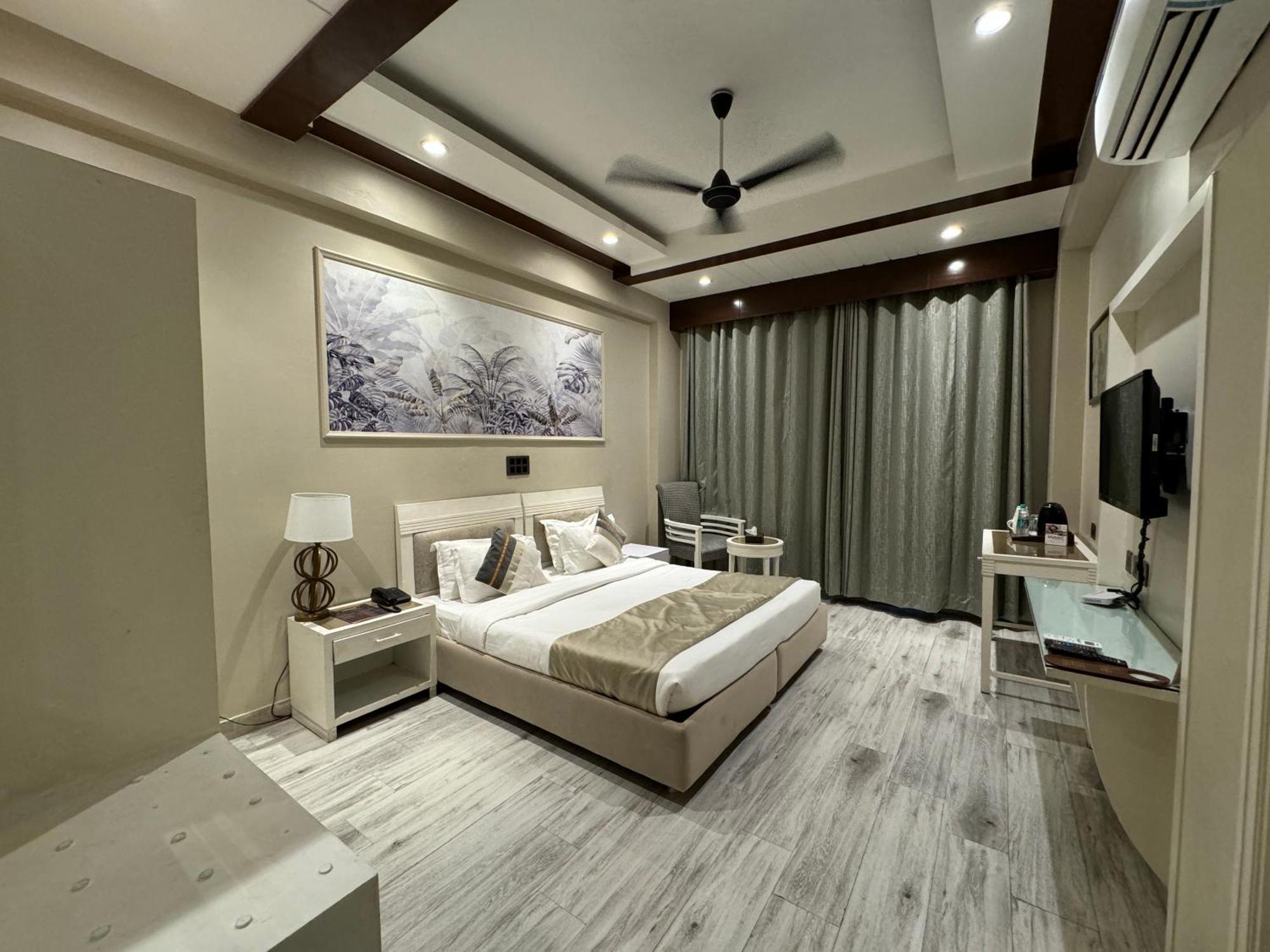Skon Boutique By Orion Hotels ニューデリー エクステリア 写真